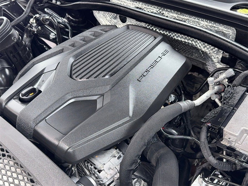 Used 2024 Porsche Macan image 57