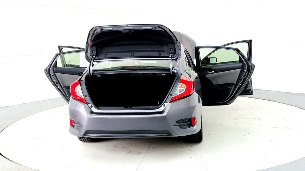 Used 2018 Honda Civic EX-T image 11