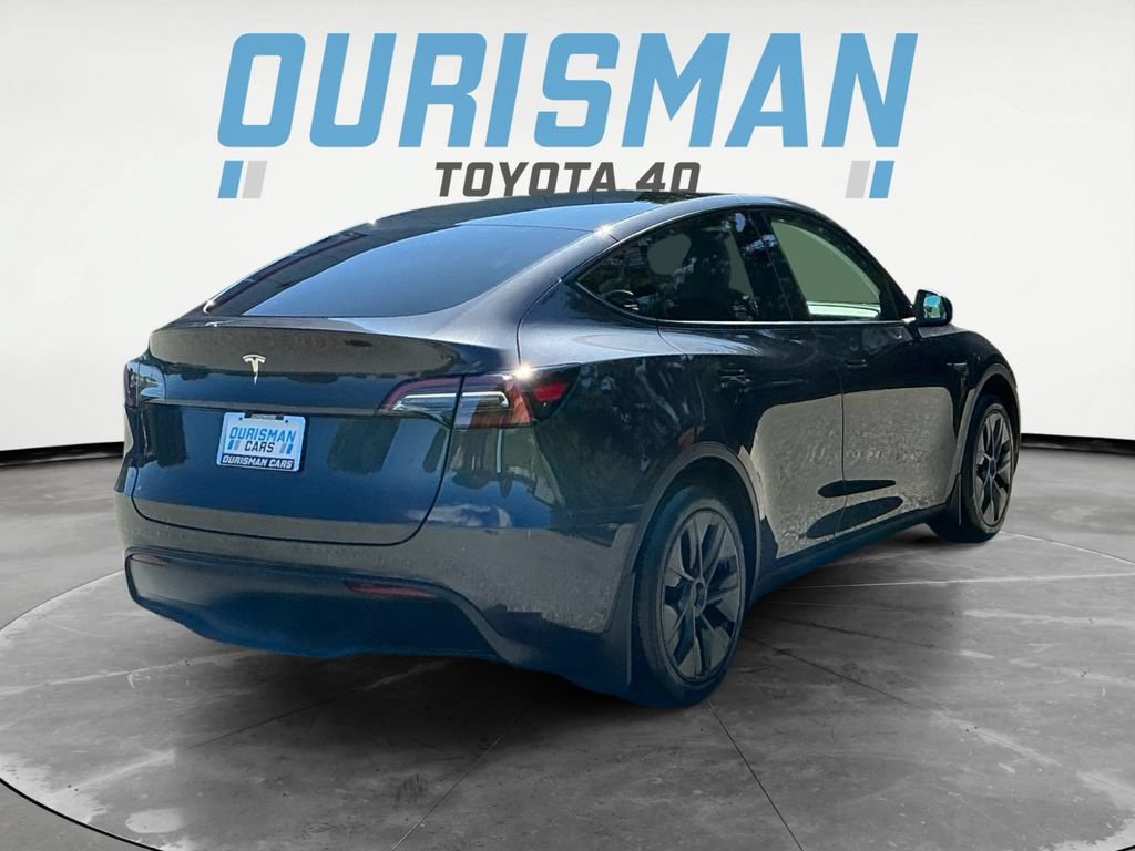 Used 2024 Tesla Model Y Long Range RWD image 7