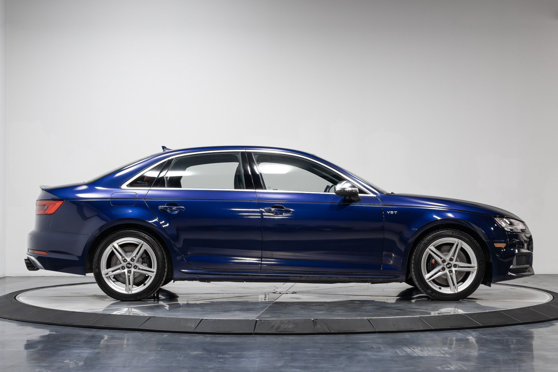 Used 2018 Audi S4 Premium Plus w/ Navigation Package image 19