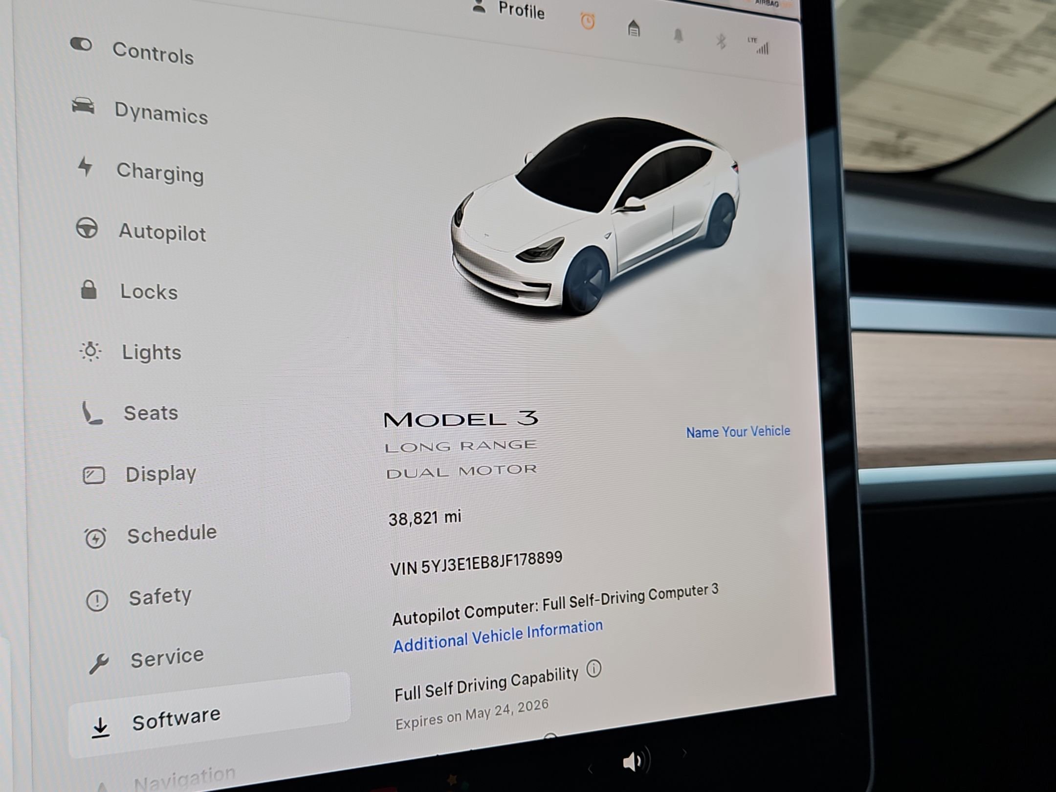 Used 2018 Tesla Model 3 Long Range image 15