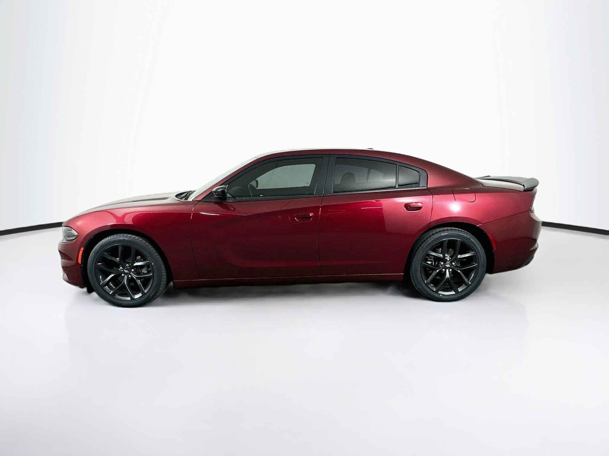 Used 2022 Dodge Charger SXT w/ Blacktop Package RWD image 4