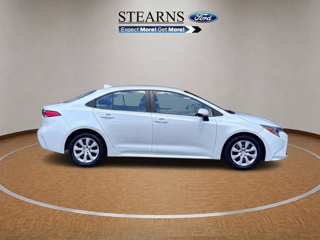 Used 2023 Toyota Corolla LE FWD image 4