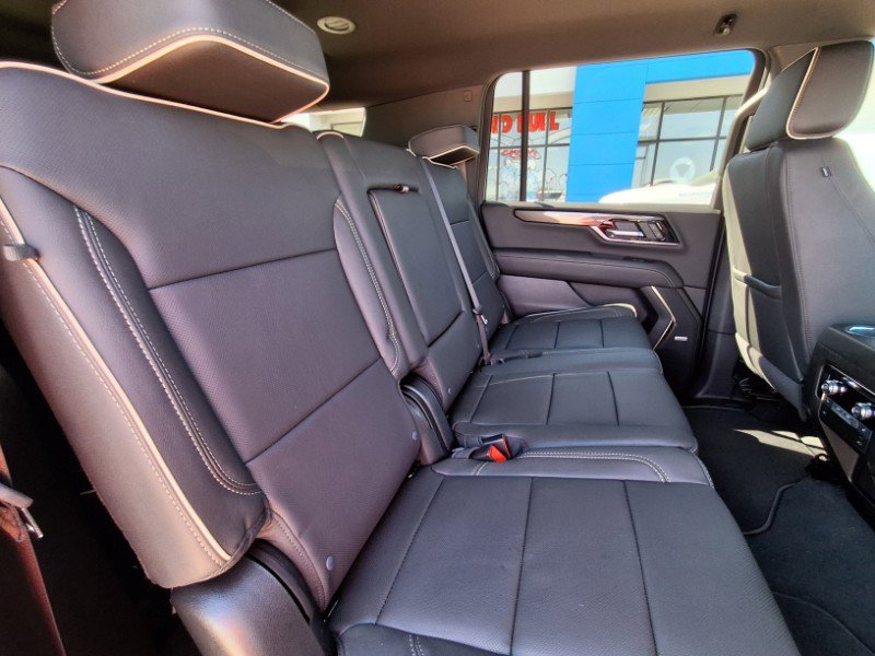 New 2026 GMC Yukon XL Elevation image 15