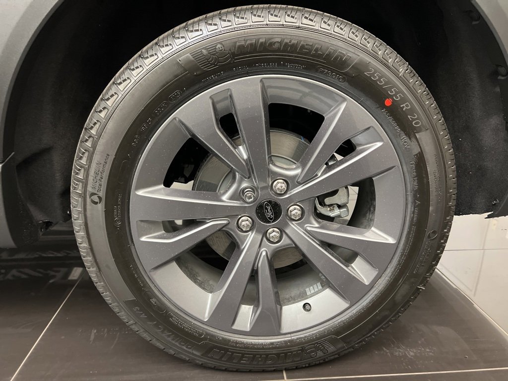 New 2025 Ford Explorer Active w/ Active Comfort Package image 7