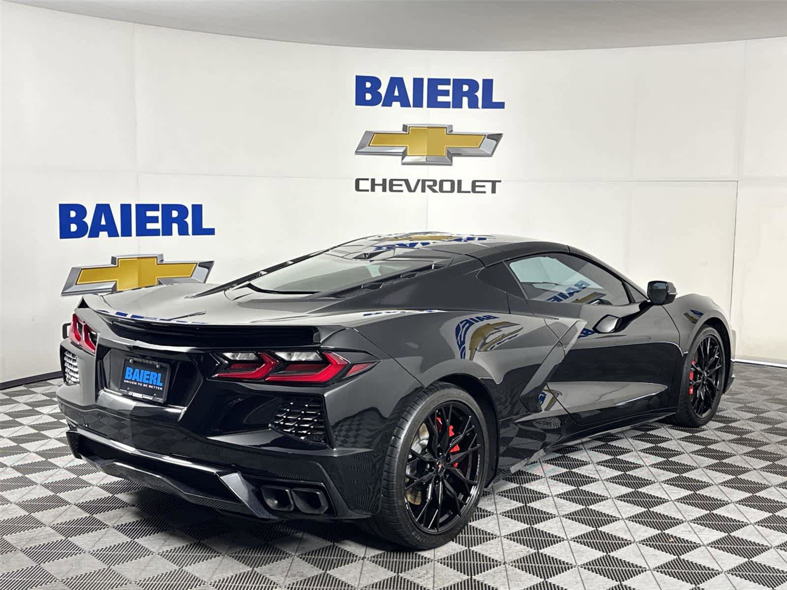 Used 2023 Chevrolet Corvette Stingray Preferred Cpe w/ Z51 Performance Package RWD image 5