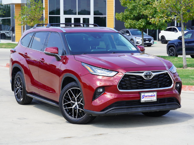 Used 2021 Toyota Highlander Limited FWD image 6