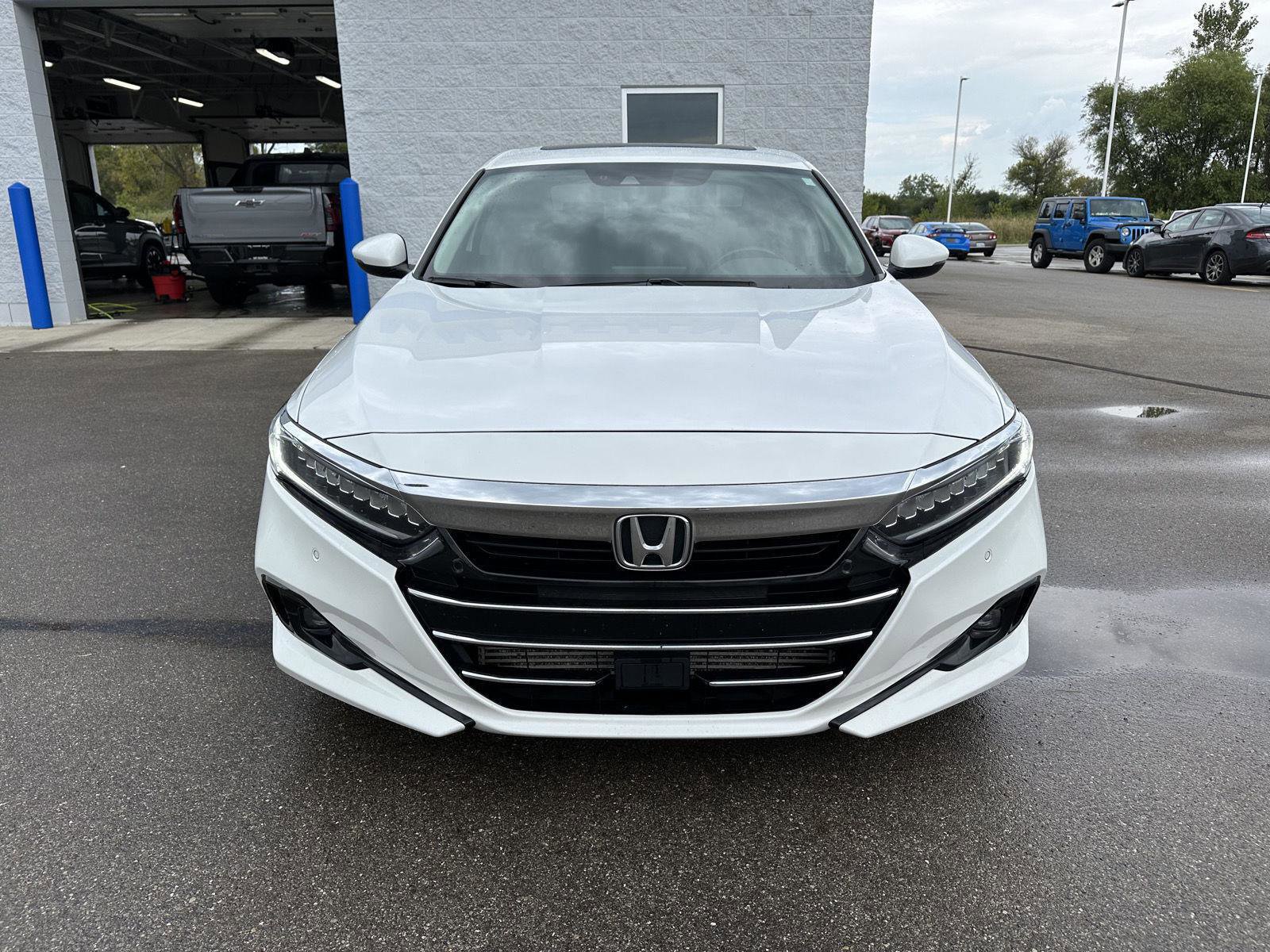 Used 2022 Honda Accord Touring image 12