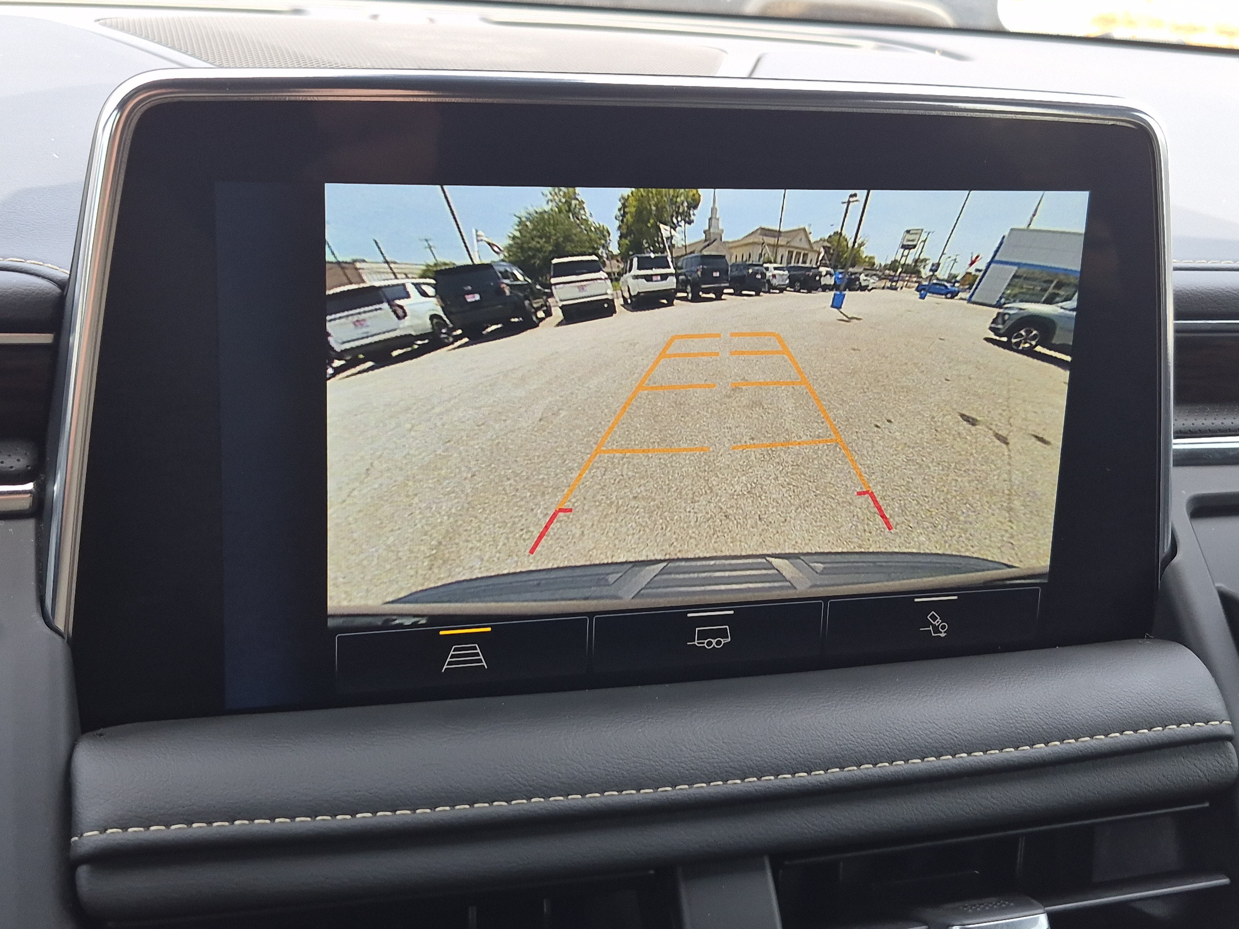 Used 2022 Chevrolet Suburban Premier w/ Max Trailering Package AWD/4WD image 32