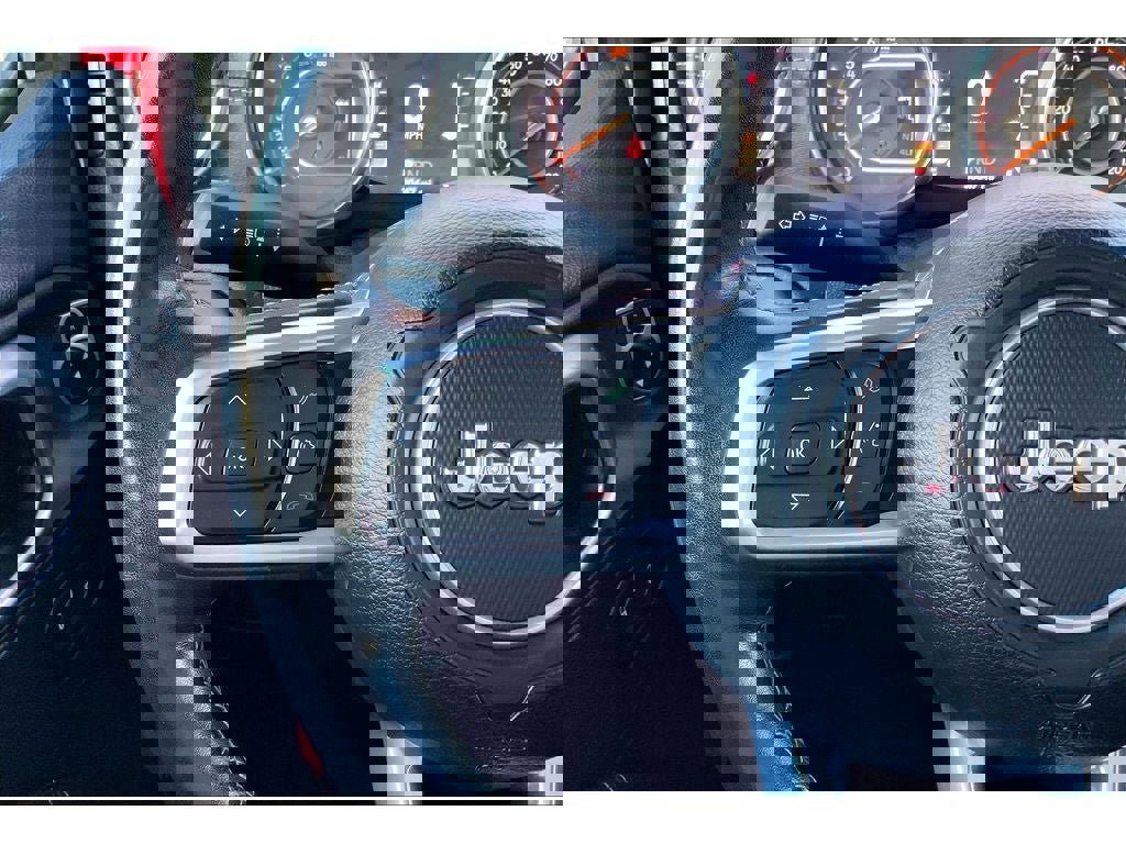 Used 2019 Jeep Wrangler Unlimited Sahara image 19