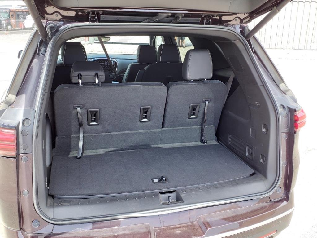 Used 2023 Chevrolet Traverse Premier image 19
