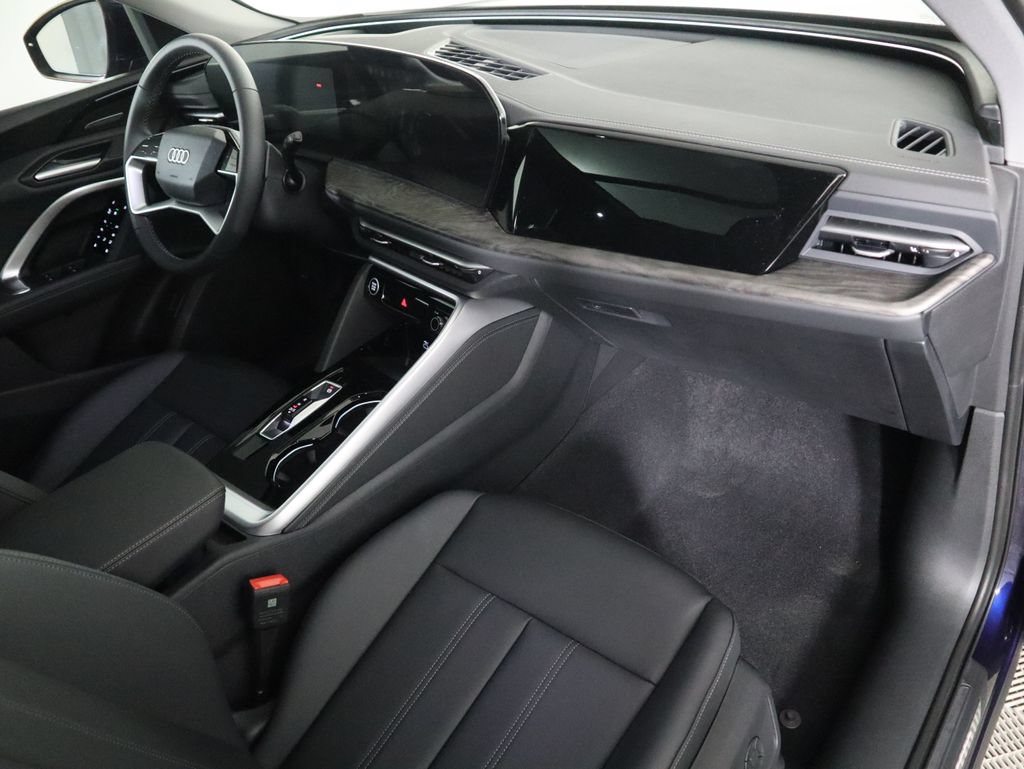 Used 2025 Audi Q5 Premium w/ Premium Plus AWD/4WD image 19