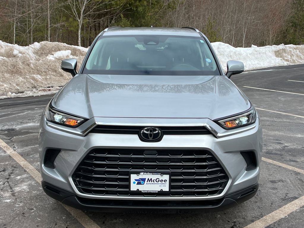 Used 2025 Toyota Grand Highlander AWD image 8