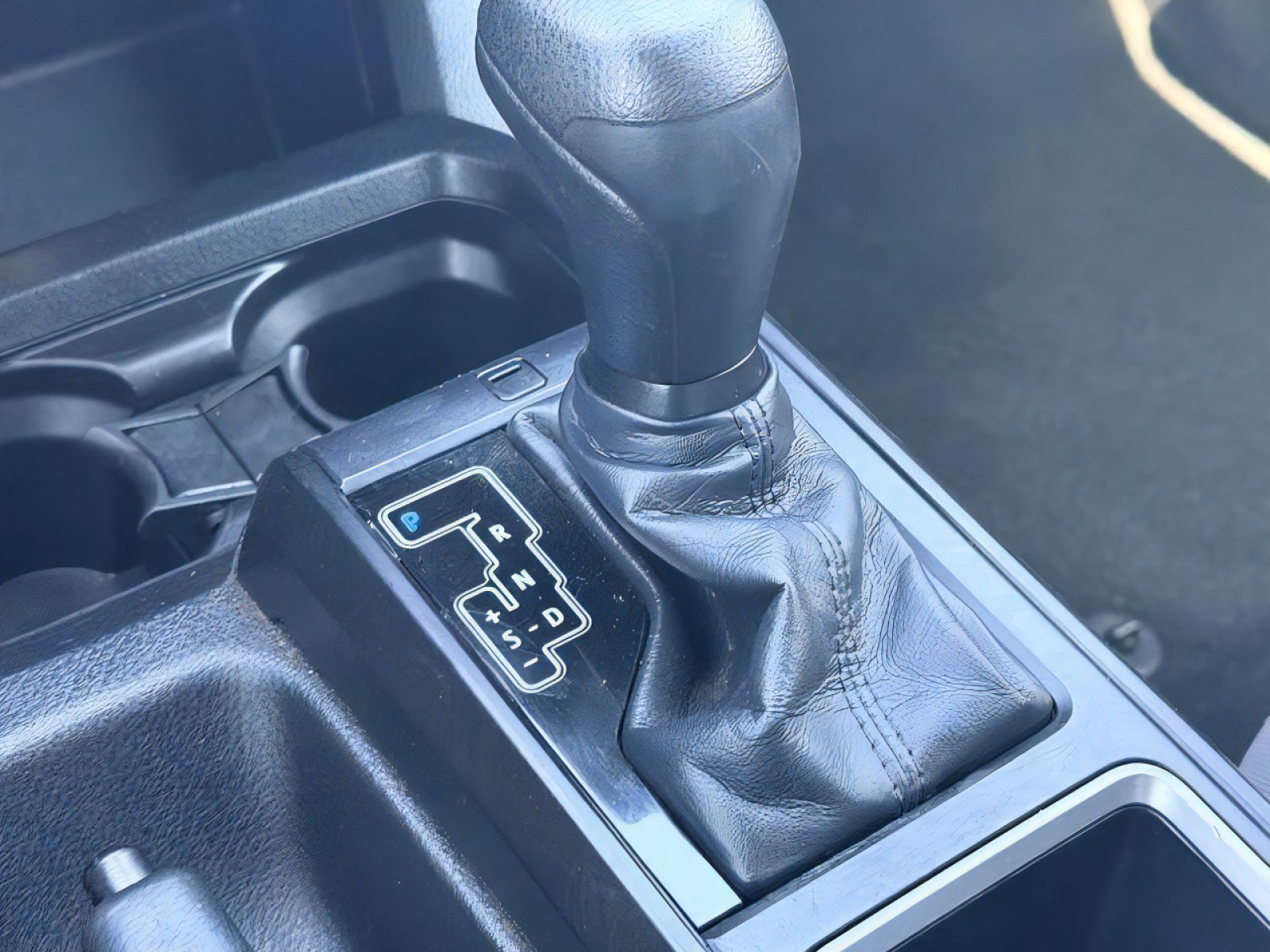 Used 2020 Toyota Tacoma SR RWD image 28