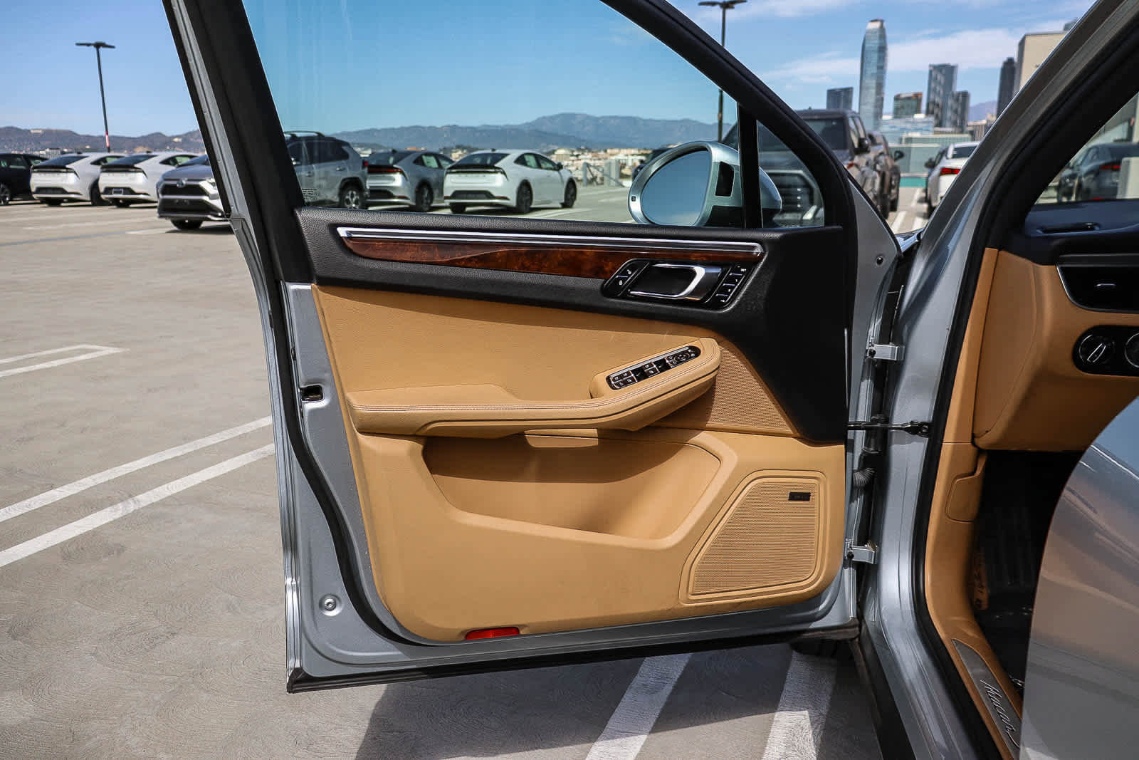 Used 2017 Porsche Macan S image 23