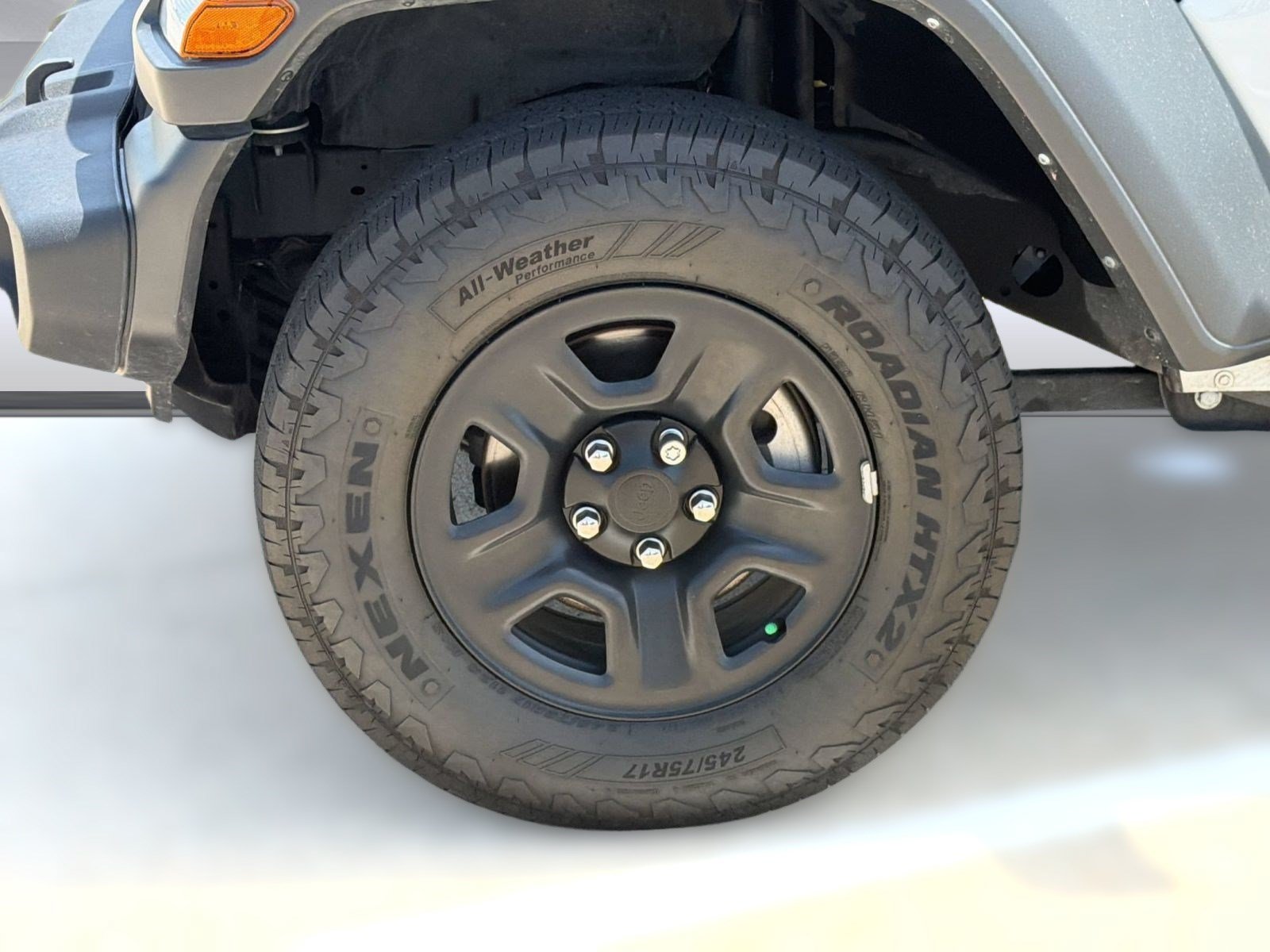 Used 2025 Jeep Wrangler Sport AWD/4WD image 12
