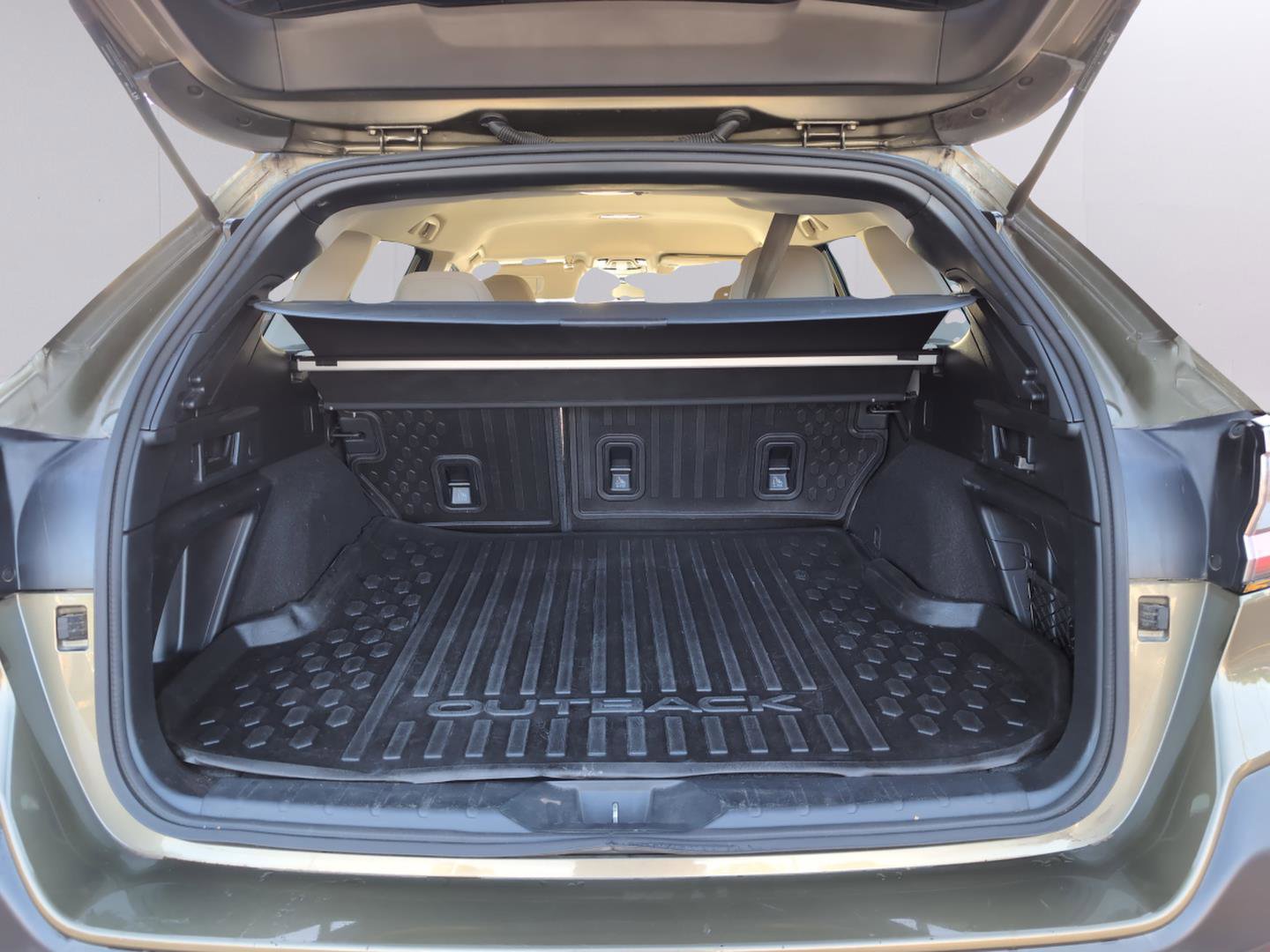 Used 2022 Subaru Outback Premium AWD/4WD image 9