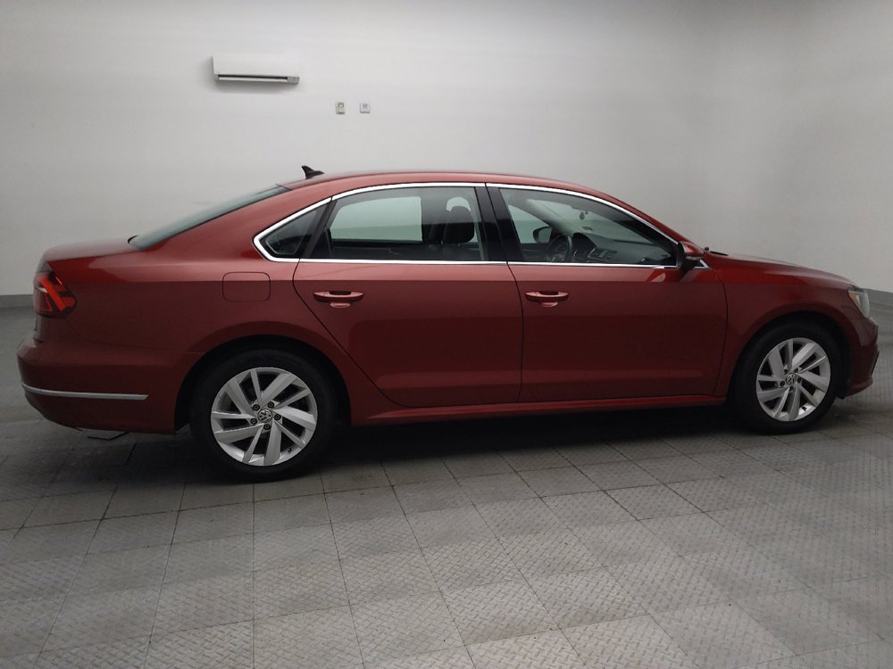 Used 2018 Volkswagen Passat 2.0T SE FWD image 10
