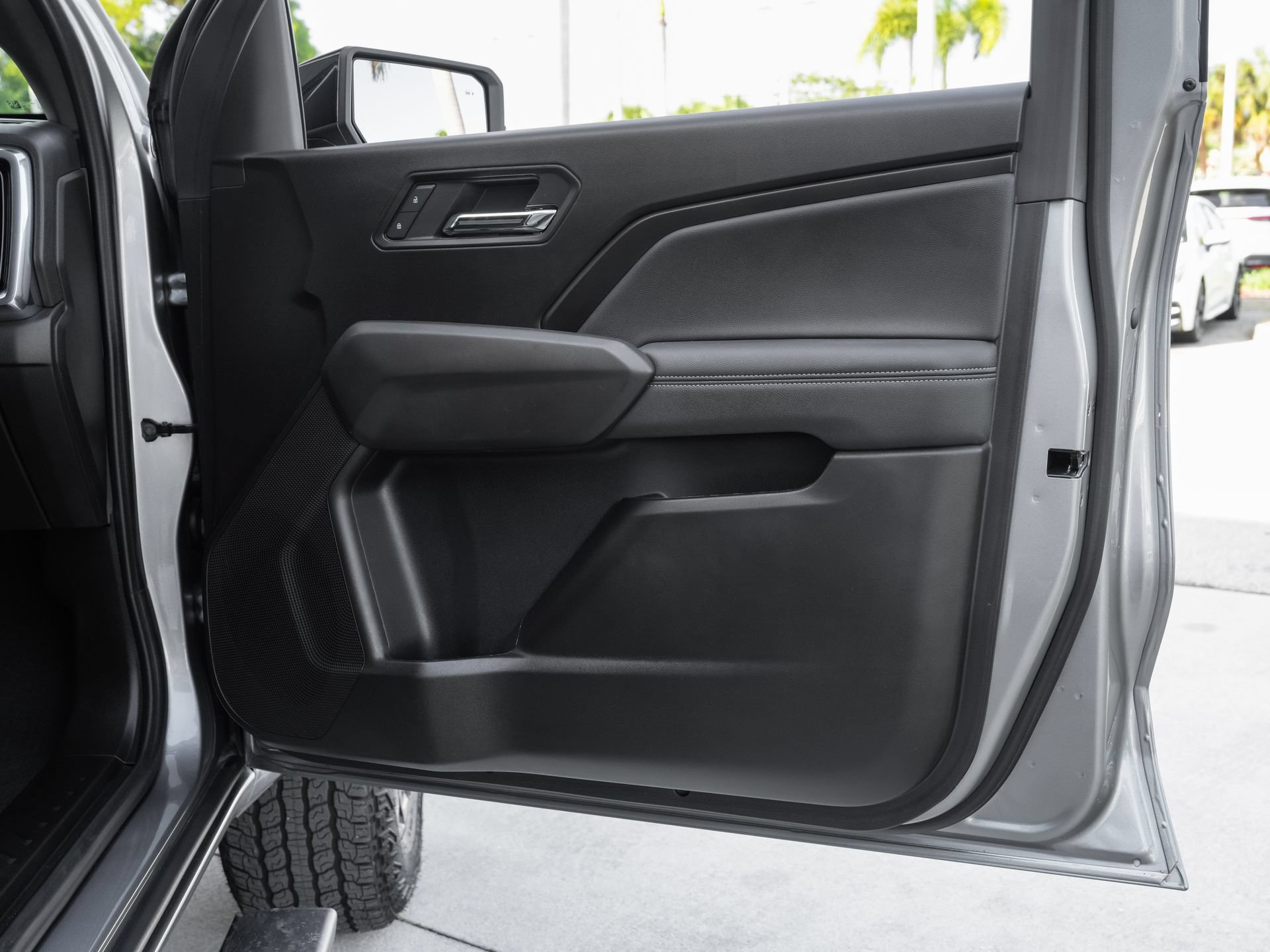 Used 2025 GMC Canyon Elevation w/ Convenience Package RWD image 39