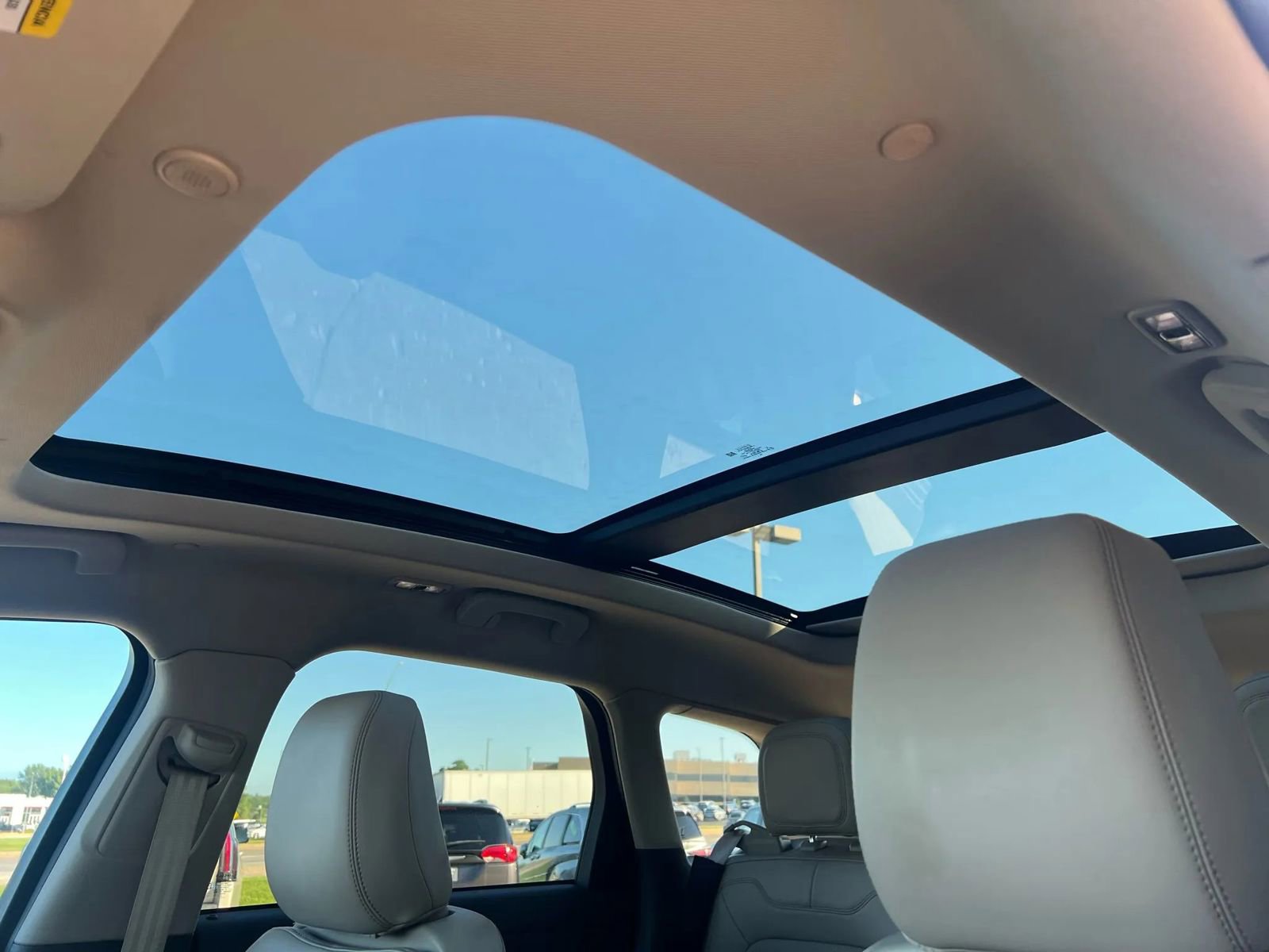 Used 2021 Lincoln Corsair Reserve w/ Equipment Group 201A image 14