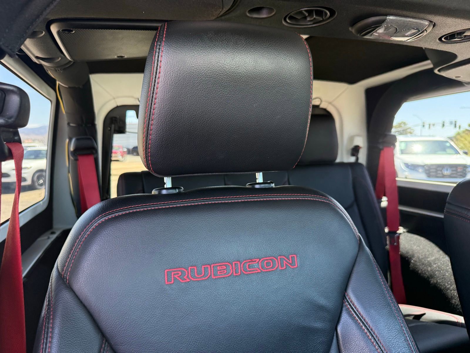 Used 2017 Jeep Wrangler Rubicon AWD/4WD image 35