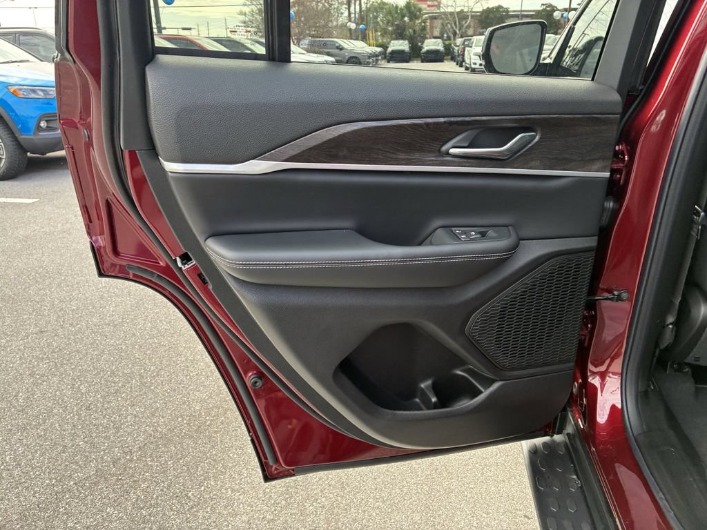 New 2025 Jeep Grand Cherokee Limited AWD/4WD image 29