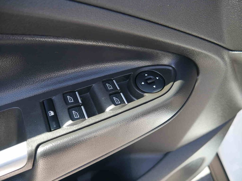 Used 2019 Ford Escape SE image 23