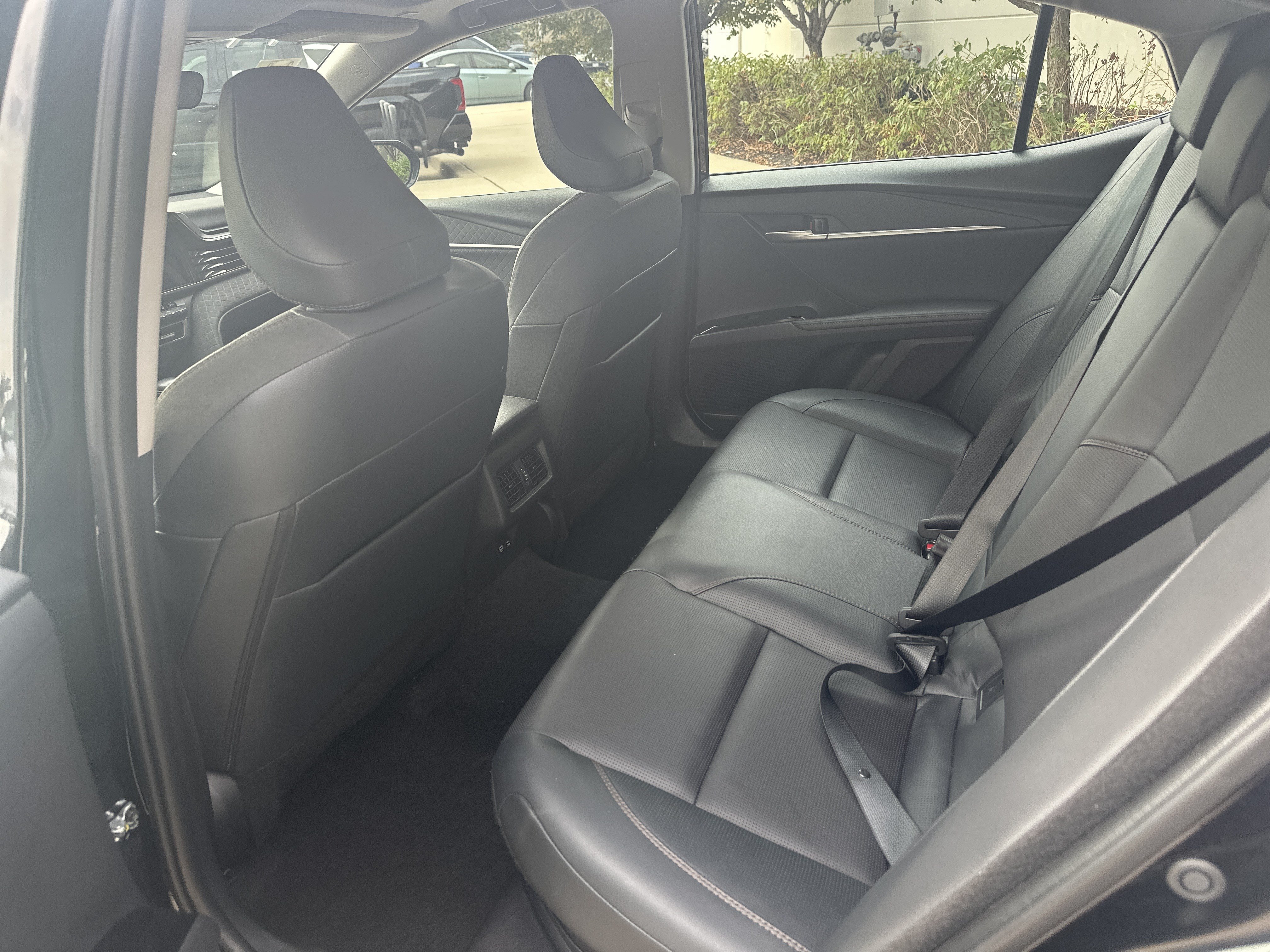Used 2026 Toyota Camry XLE FWD image 36