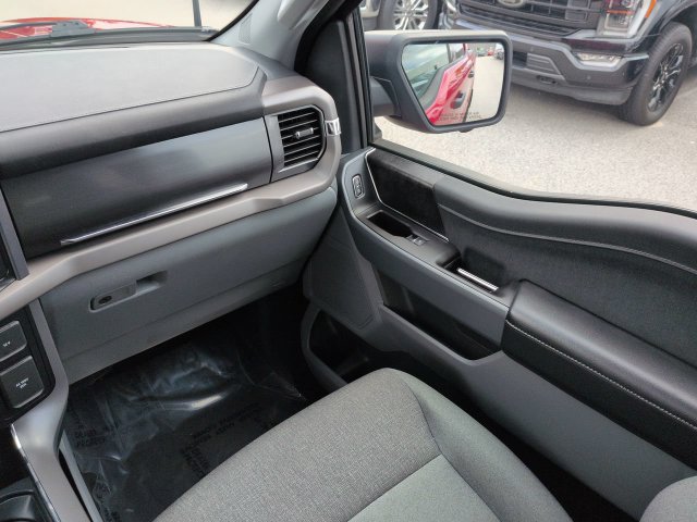 Used 2024 Ford F150 Lightning XLT AWD/4WD image 17