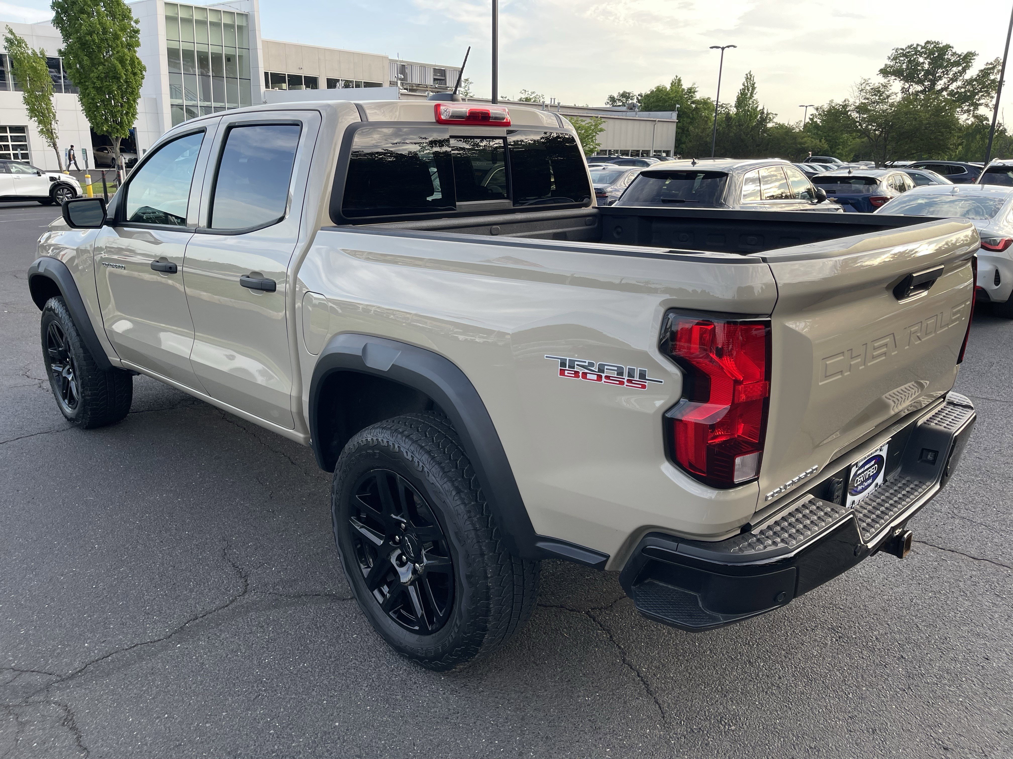 Used 2023 Chevrolet Colorado Trail Boss w/ Advanced Trailering Package AWD/4WD image 4