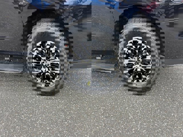 Certified 2025 Ford Expedition Max Platinum image 36