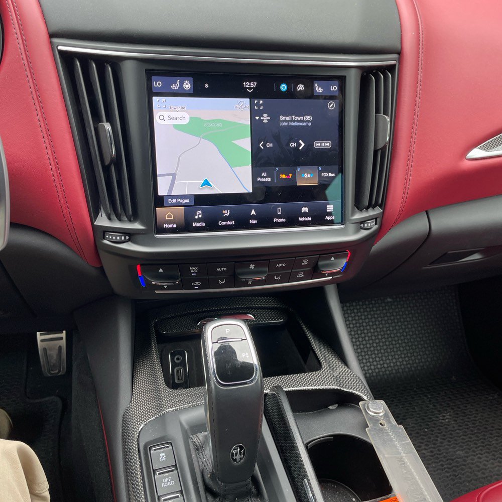 Used 2022 Maserati Levante GT AWD/4WD image 4