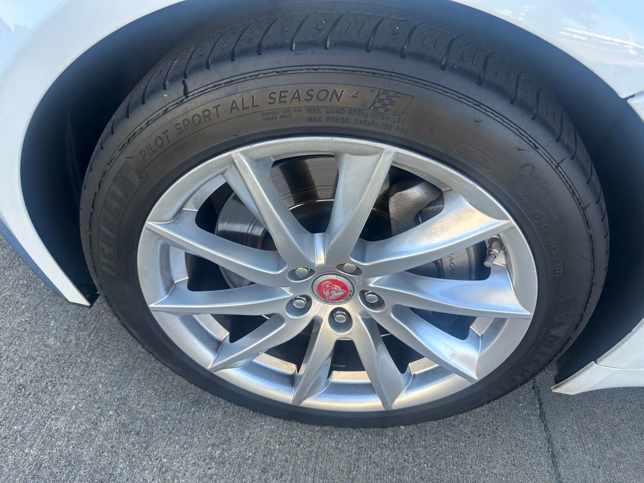 Used 2016 Jaguar F-TYPE Coupe image 3