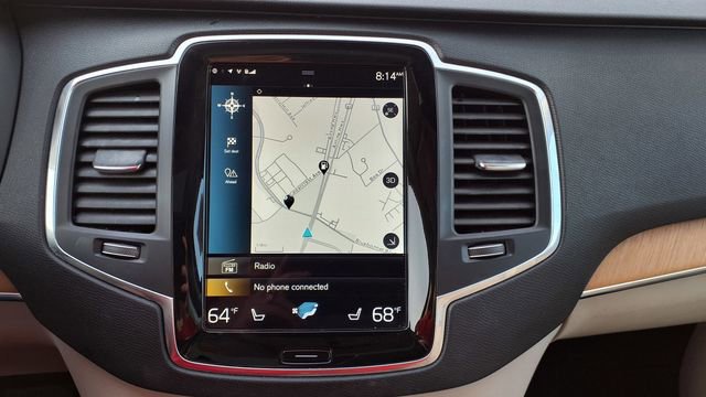 Certified 2021 Volvo XC90 T6 Momentum w/ Climate Package image 28