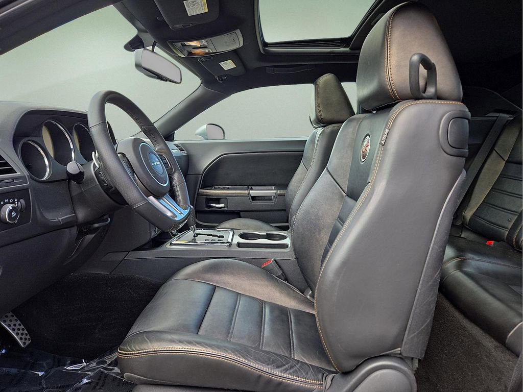 Used 2014 Dodge Challenger R/T RWD image 13