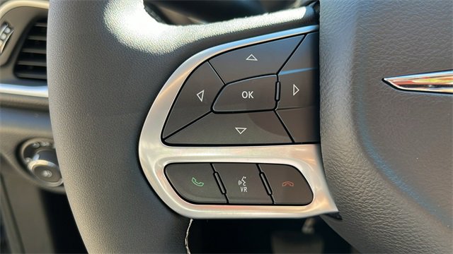 New 2025 Chrysler Pacifica Select image 36