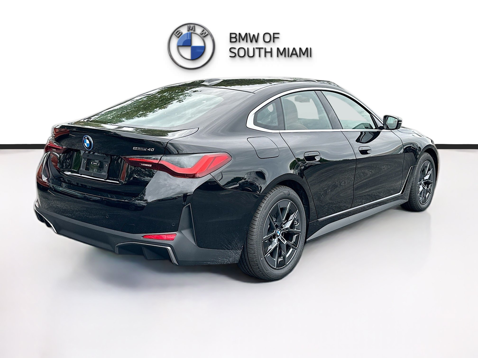 Used 2025 BMW i4 eDrive40 RWD image 6
