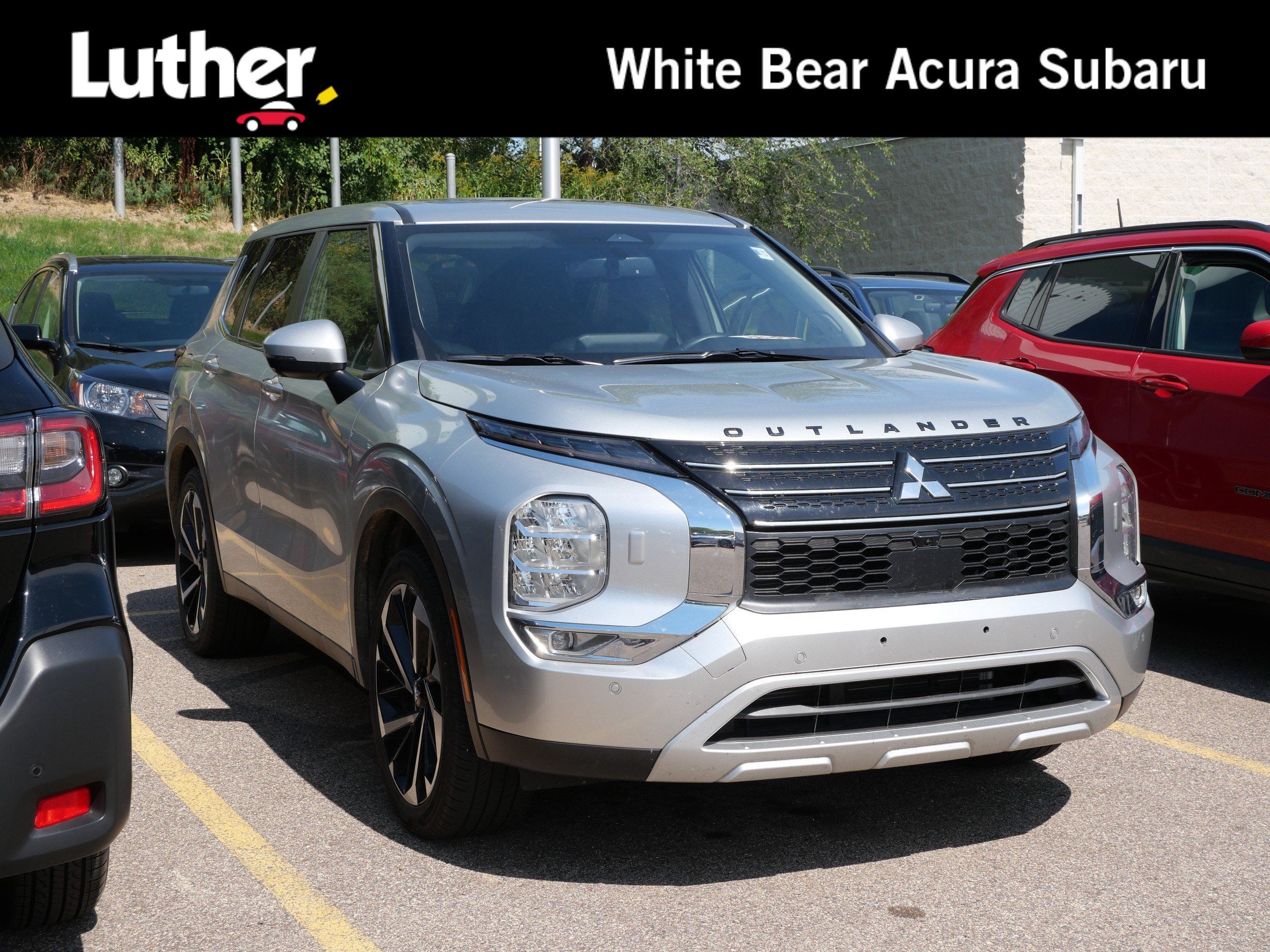 Used 2024 Mitsubishi Outlander SE Black Edition AWD/4WD image 1