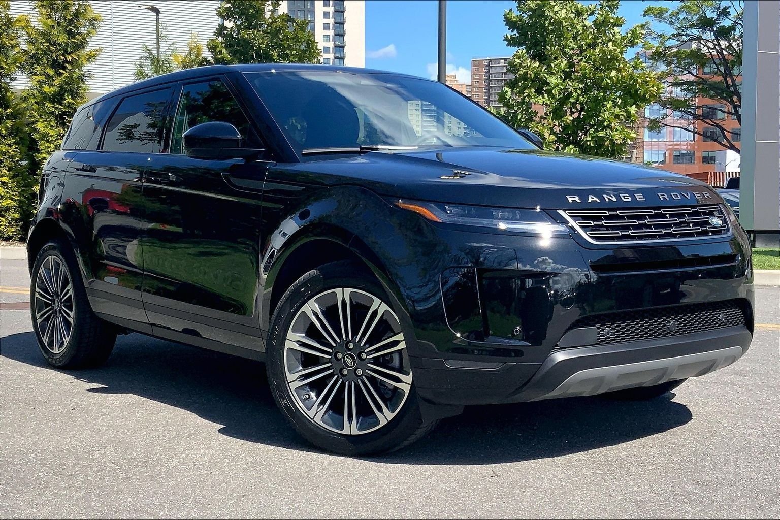 New 2026 Land Rover Range Rover Evoque S AWD/4WD image 2