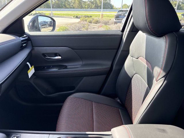 New 2027 Nissan Kicks SR FWD image 18