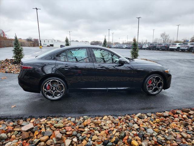 Used 2024 Alfa Romeo Giulia Veloce image 6