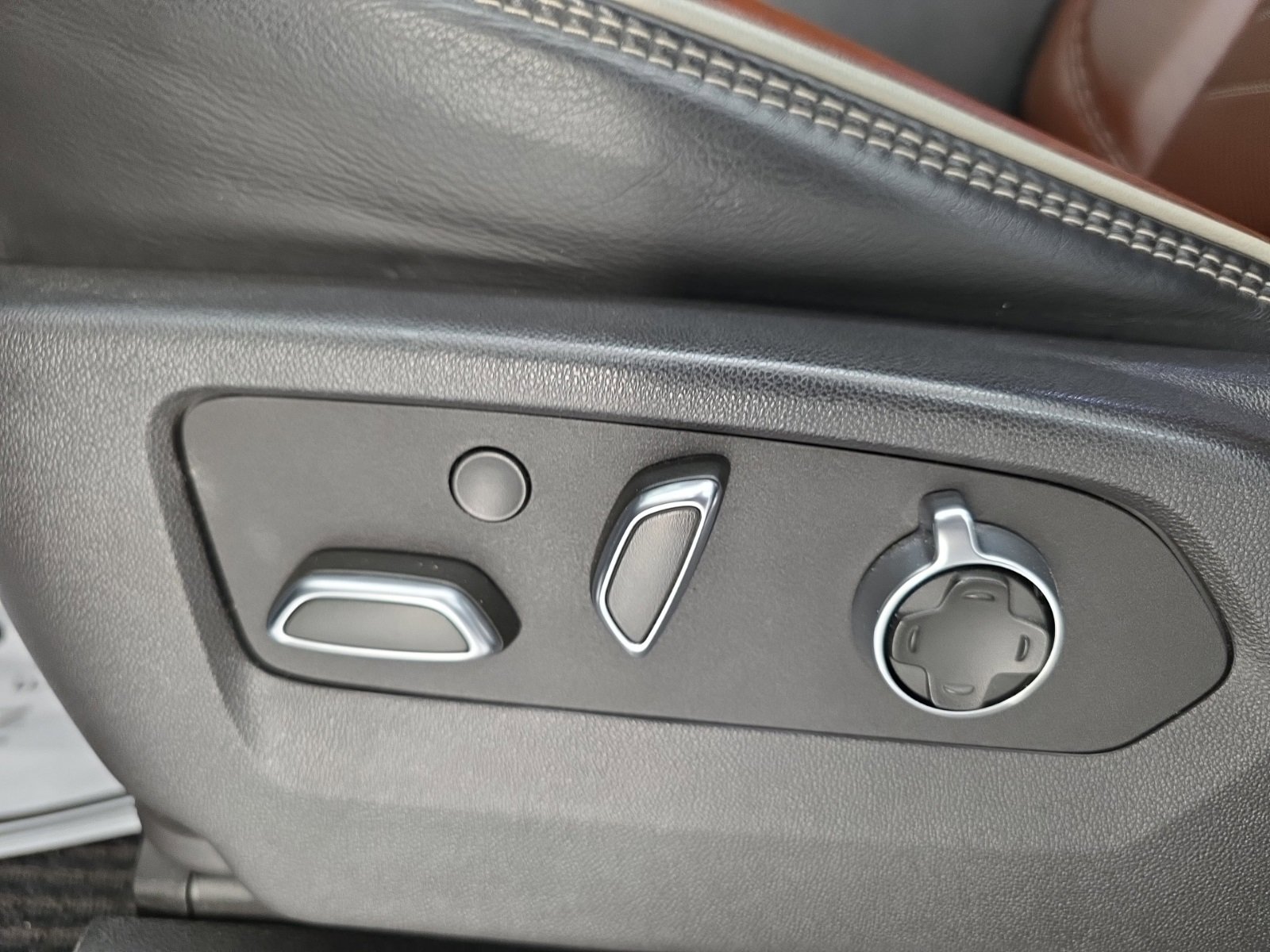 Used 2024 GMC Sierra 2500 Denali Ultimate w/ Max Trailering Package image 45