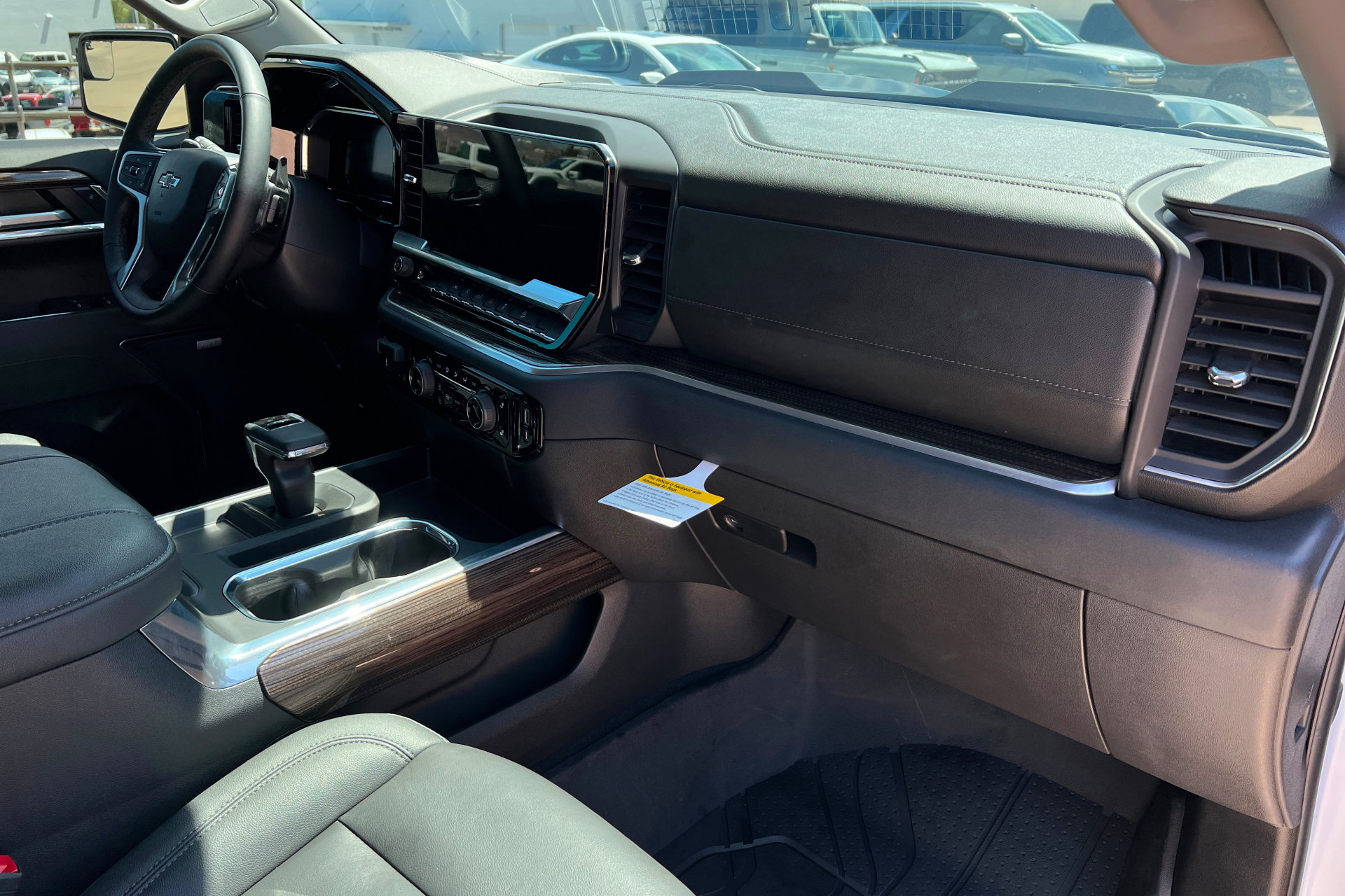 Used 2026 Chevrolet Silverado 1500 LT Trail Boss w/ Convenience Package II image 24