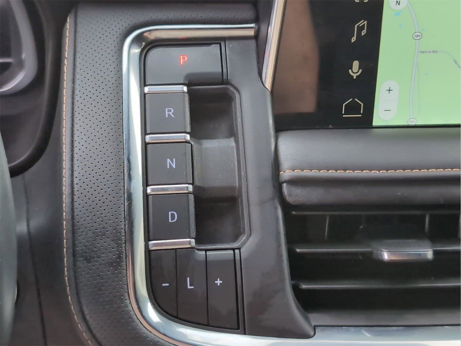 Used 2023 GMC Yukon AT4 AWD/4WD image 21