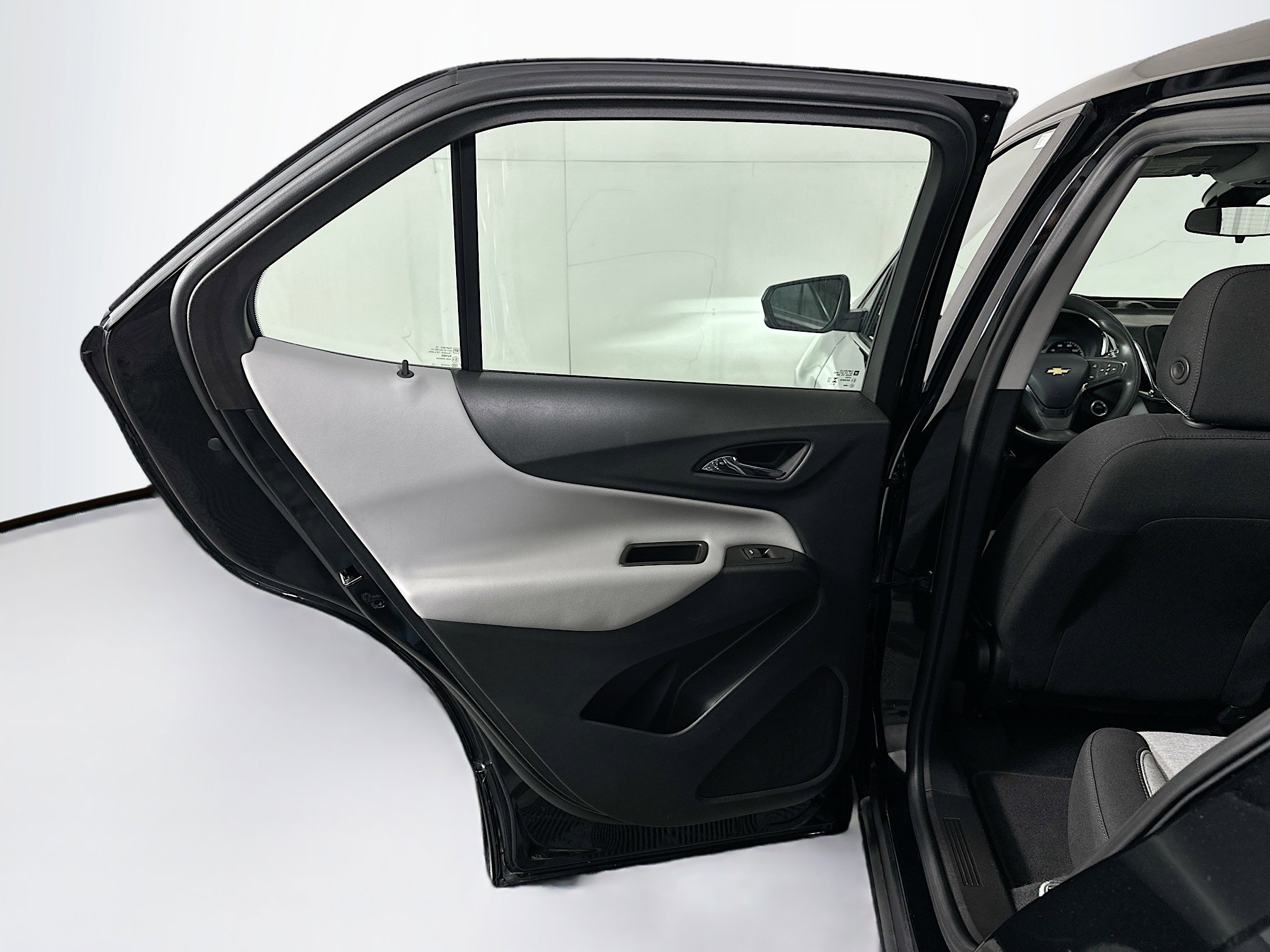 Used 2024 Chevrolet Equinox LS image 24