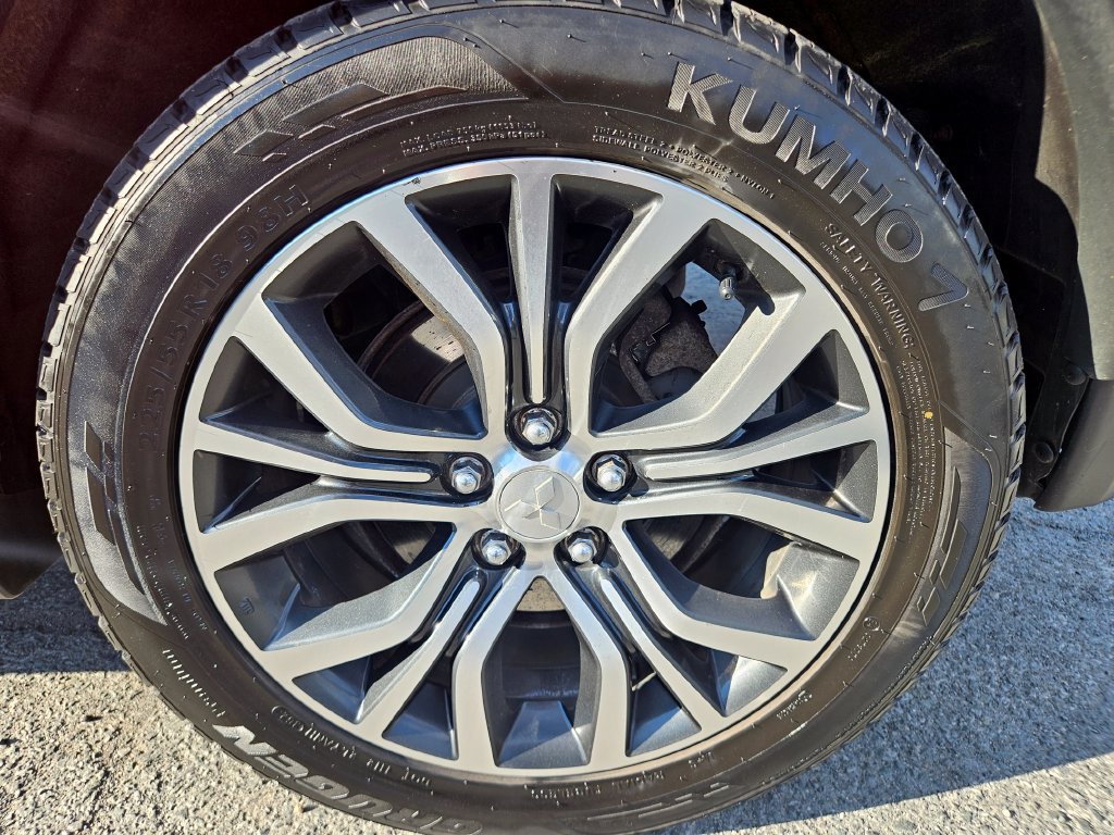 Used 2017 Mitsubishi Outlander Sport ES AWD/4WD image 24