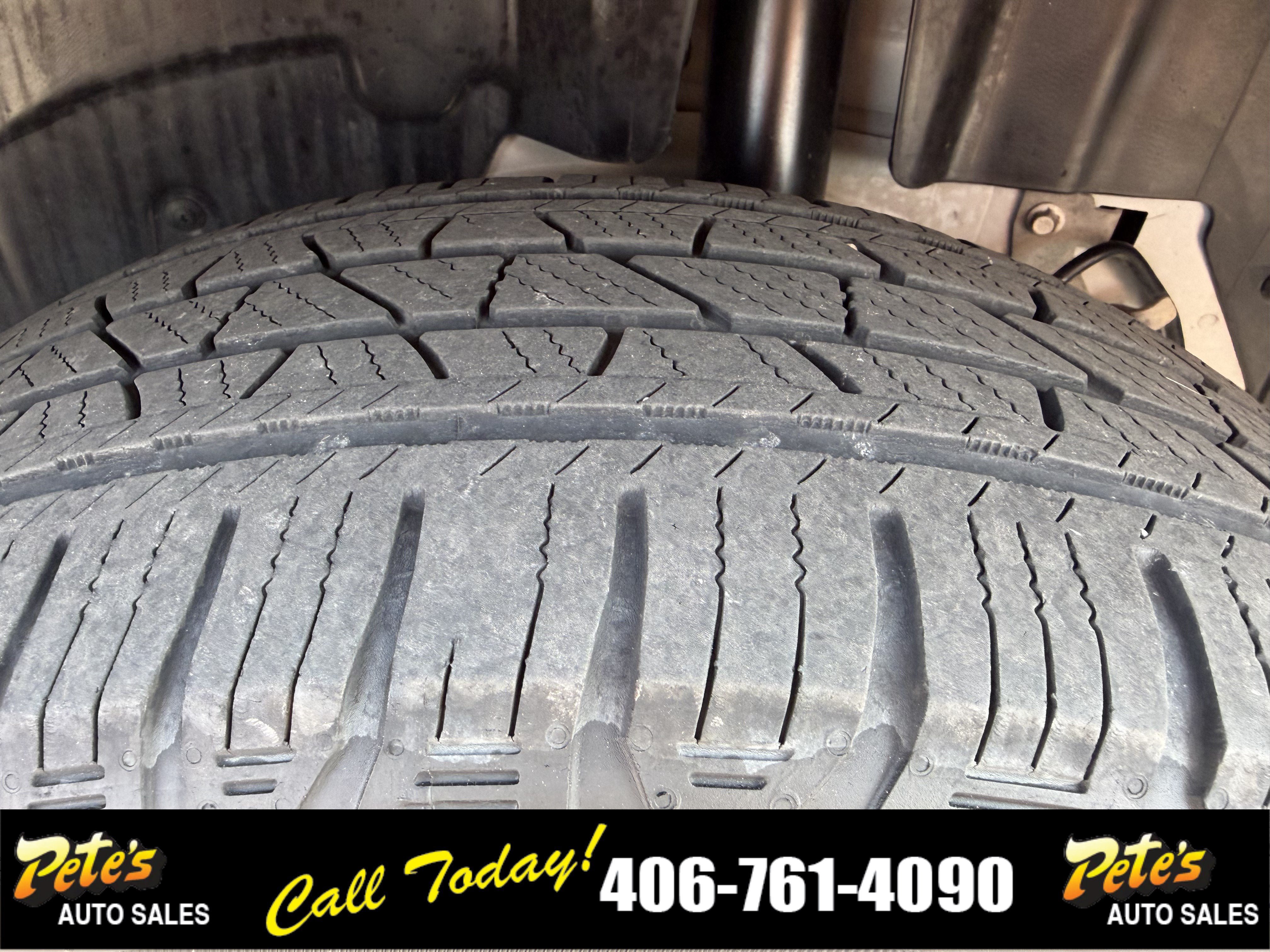 Used 2017 Ford Explorer XLT AWD/4WD image 11