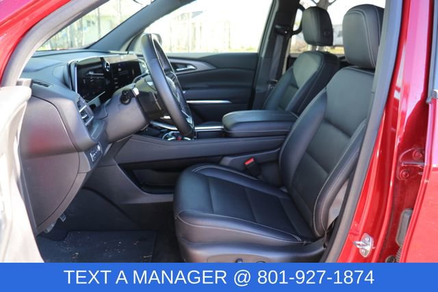 Used 2025 Chevrolet Traverse LT image 19