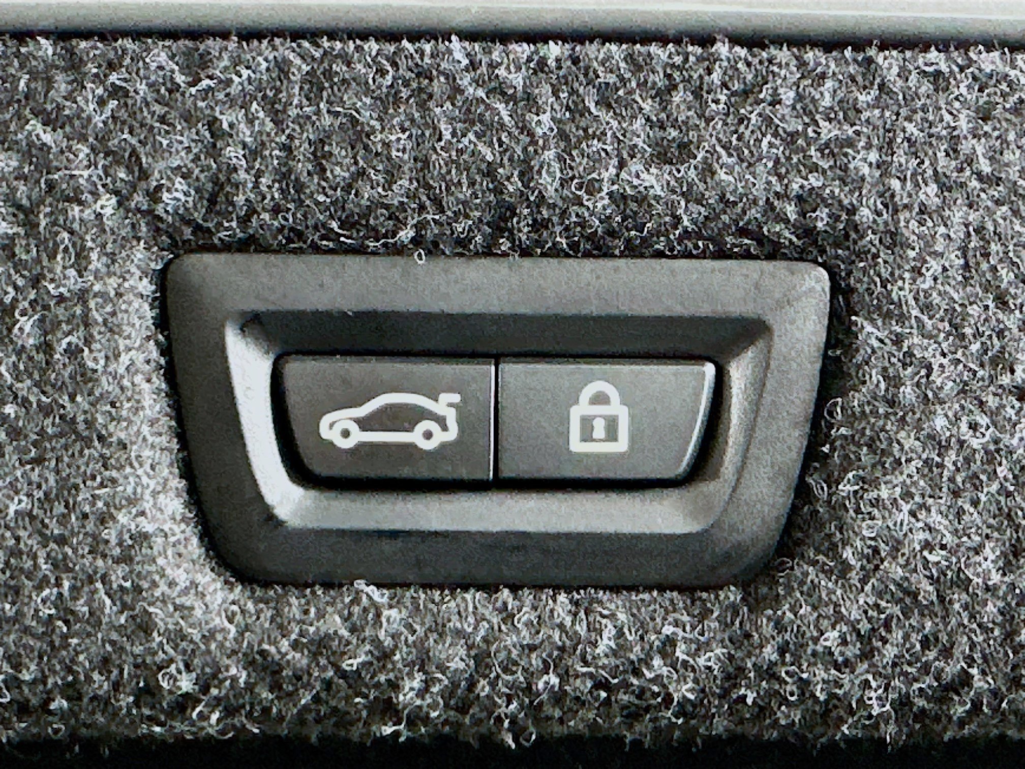 Used 2020 BMW 530i w/ Convenience Package image 32