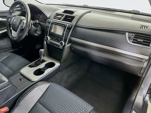 Used 2012 Toyota Camry SE FWD image 30